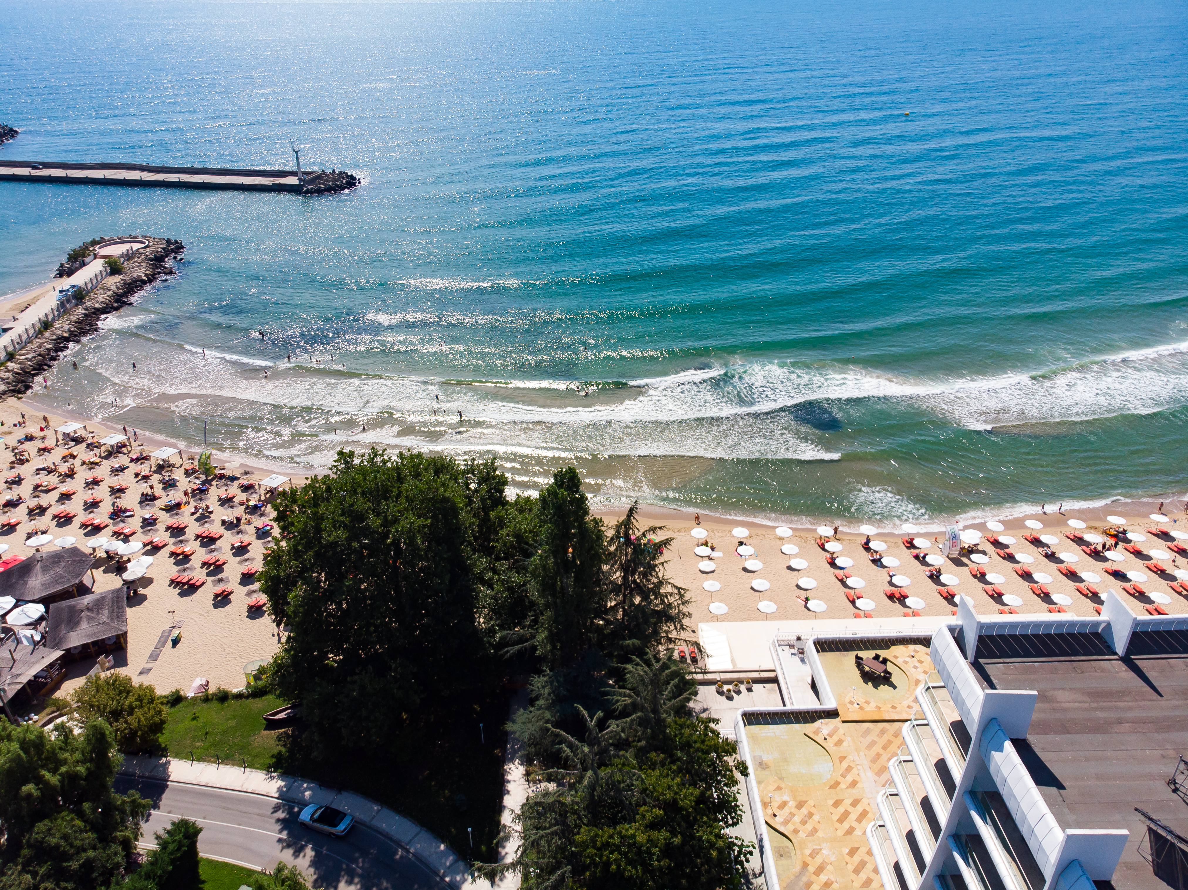 aerial-view-beach-hotels-near-varna-golden-sands-zlatni-piasaci.jpg